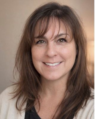 Photo of Lindsay O'Neil - Lindsay ONeil Trauma and Psychotherapy Services, Registered Social Worker, MSW, RSW