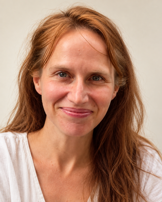 Photo of Jayne Ropelato, Counsellor, MSc, MBACP