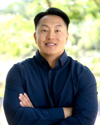 Photo of Nice Lo, Associate Clinical Social Worker, ASW