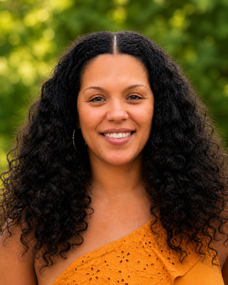 Photo of Mehiska Mae Jackson, Clinical Social Work Associate, MSW, CSWA