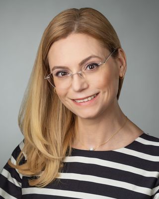 Photo of Ioana Dulcu, Psychotherapist, GMBPsS
