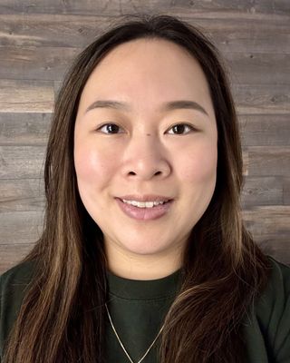 Photo of Hannah Lin, Registered Social Worker, BSW, MSW, RSW