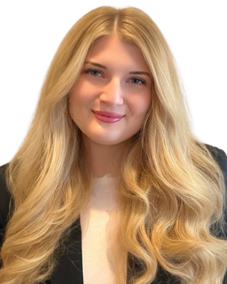 Photo of Emma Cooper - Emma Cooper, MSW (Cand.): Affordable Therapy 🌈, Pre-Licensed Professional, BHSc