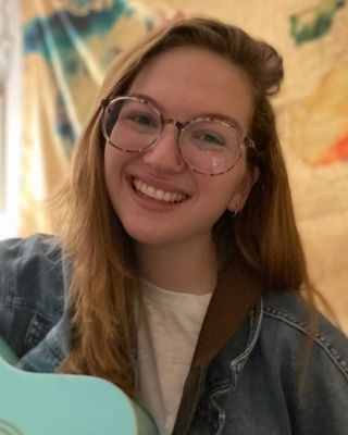 Photo of Katherine Perakis, Counselor, LMHC, MT-BC