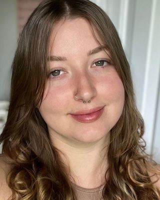 Photo of Christina Lyon, Pre-Licensed Professional, Intern