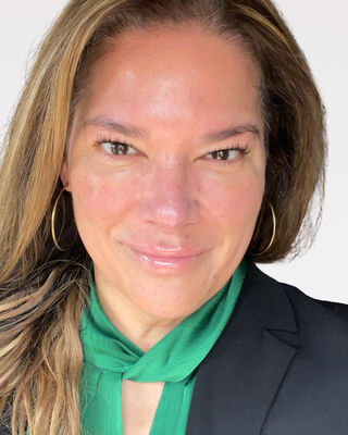 Photo of Tracie Howell, Marriage & Family Therapist, MA, LMFT