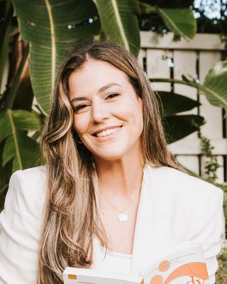 Photo of Cristina Oliver, Marriage & Family Therapist, MS, LMFT