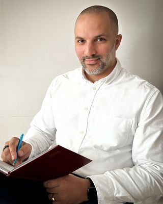 Photo of Roger Jayamanne, Psychotherapist in Leicester, England