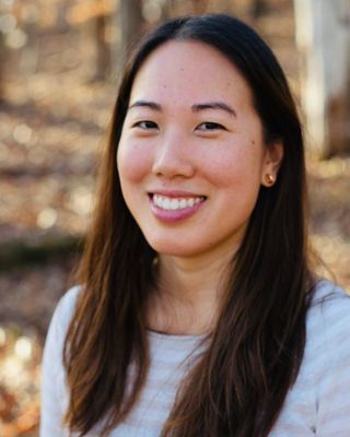 Photo of Doris Ng Robertson, Clinical Social Work/Therapist, LCSW, MPH