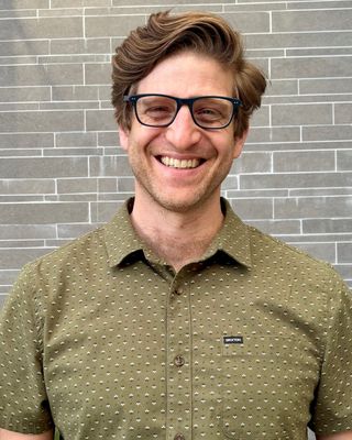 Photo of Evan Perlo, Marriage & Family Therapist, LMFT