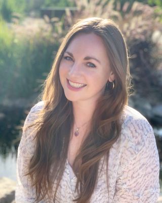 Photo of Caitlin Newcomb Ginwala, Marriage & Family Therapist, LMFT, PMH-C