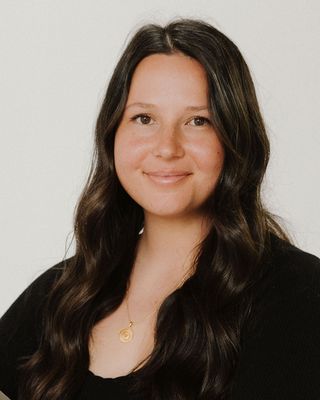 Photo of Lauren Uher, Registered Social Worker, BSW, MSW, RSW