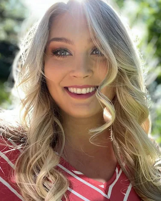 Photo of Denali Branthaver, Marriage & Family Therapist Associate, AMFT, MA