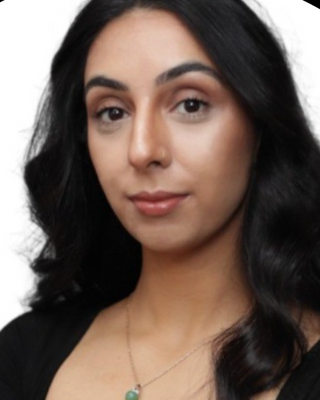 Photo of Harmeen Kaur, Registered Psychotherapist (Qualifying), BA, MA, RP(Q)