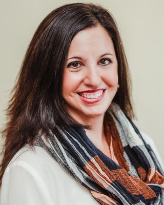 Photo of Lisa Carnicelli, Licensed Mental Health Counselor, LMHC