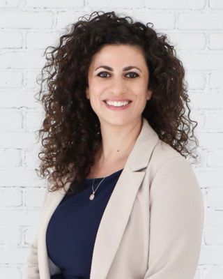 Photo of Dinah Samnani, Marriage & Family Therapist Associate, LMFT-A