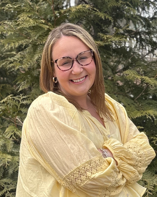 Photo of Melanie Ryder, Licensed Mental Health Counselor, LMHC, R-DMT