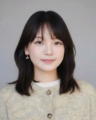 Photo of Ruilin Gong, Registered Psychotherapist (Qualifying), MEd, BA