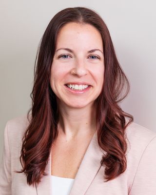 Photo of Nina L Soares, Clinical Social Work/Therapist, MSW, LICSW, CCM