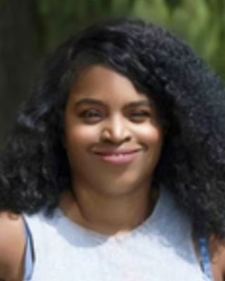 Photo of Nadia Holmes, Clinical Social Work/Therapist, LICSW