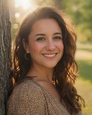 Photo of Steph Bono, Psychologist, PsyD