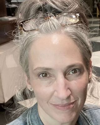 Photo of Suzanne Barrow, Counsellor, MCPAT, RCC