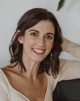 Photo of Ally Huszczo, Registered Psychotherapist (Qualifying), BScFS, MACP
