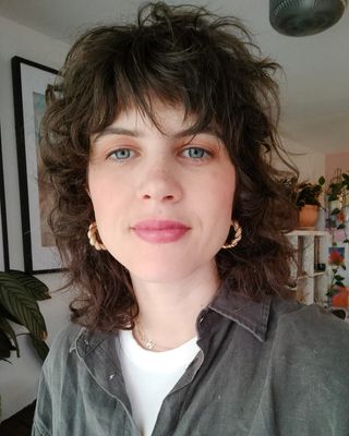 Photo of Annie Fox, Psychotherapist, MA, AThR