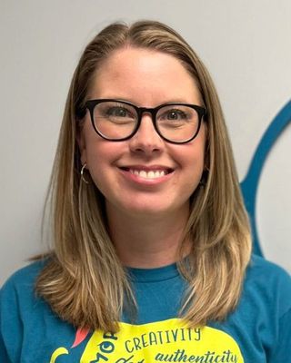 Photo of Raeleen Davis, Counselor, MA, LPC, CSPT