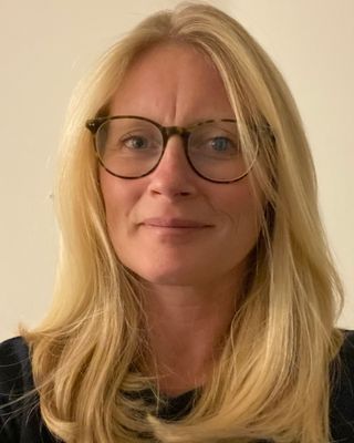 Photo of Fiona Daniels, Counsellor, MBACP Accred