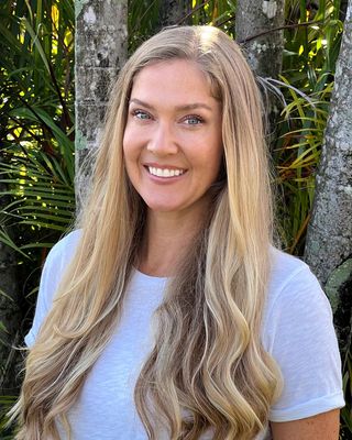Photo of Holly Peirce, Registered Mental Health Counselor Intern in West Palm Beach, FL