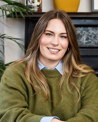 Photo of Sophie Williams, Counsellor, MSc, MBACP