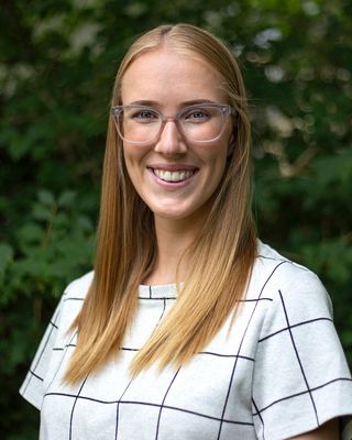 Photo of Nicola Irvin, Registered Psychotherapist (Qualifying), BScH, MEd