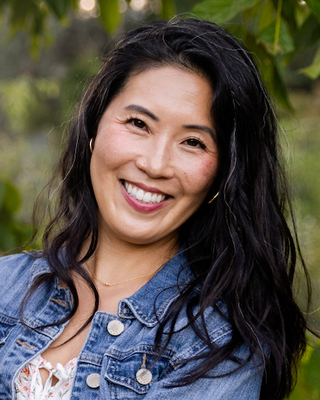 Photo of Susie Kim, Marriage & Family Therapist Associate in Santa Cruz, CA