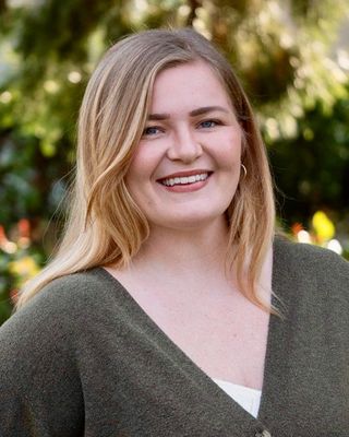 Photo of Caitlin Carnegie, Marriage & Family Therapist, LMFT, ATR-P