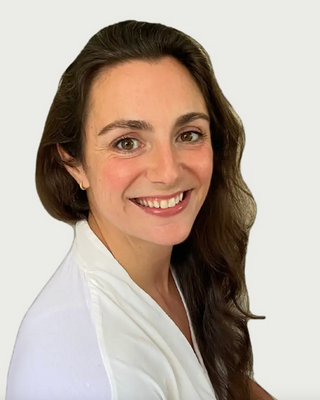 Photo of Samantha Davidson, Registered Psychotherapist, MACP, RP
