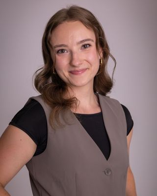 Photo of Lauren Gowans, Pre-Licensed Professional