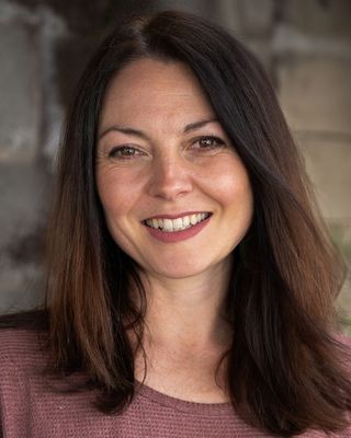 Photo of Lou Chalmer, Counsellor, MC, ACA-L2