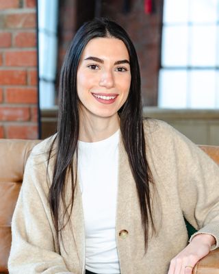 Photo of Maya Awad, Registered Psychotherapist (Qualifying), ADHD-SP, EMDR, HBSc