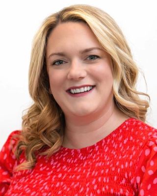 Photo of Elizabeth Valentine, Licensed Mental Health Counselor Associate, MA, LMHCA