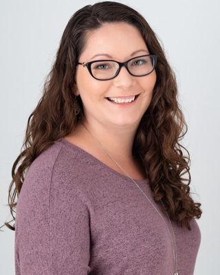 Photo of Meagan Cumming, Registered Psychotherapist in Ottawa, ON