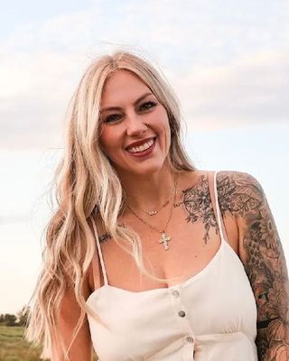 Photo of Alicia Jarvis, Marriage & Family Therapist, LMFT