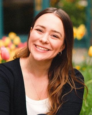 Photo of Julia Melvin, Marriage & Family Therapist Associate, AMFT, APCC