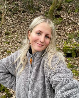 Photo of Emma Todhunter, Counsellor, MBACP