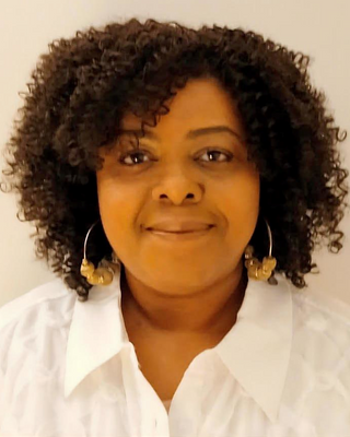 Photo of Raquel Davis, Psychiatric Nurse Practitioner, MSN, PMHNP, CNP-BC