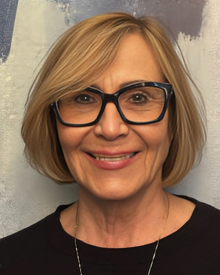 Photo of Evelyn Llewellyn, Psychologist, LP