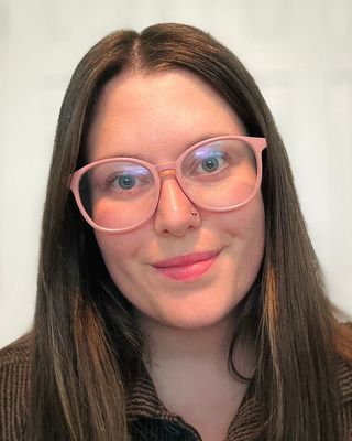 Photo of Taylor Morgan, GradCer, BSc, CYCP, Registered Psychotherapist (Qualifying)