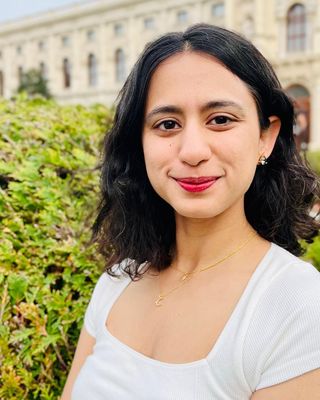 Photo of Kamakshi Marwah, Registered Psychotherapist, MA, MSc