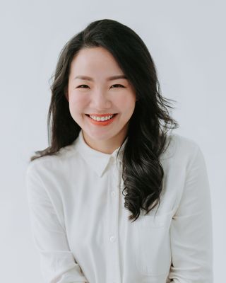 Photo of Dr. Wen Chong, Psychologist, PhD