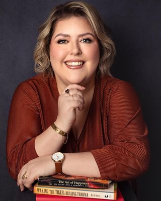 Photo of Chantelle Wallace, Psychotherapist, DCounsPsych, Pre-Accredited Member IACP